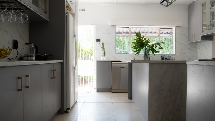  Bedroom Property for Sale in Flamwood North West